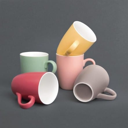 Mug pastel mat en porcelaine Olympia rouge 320ml