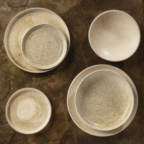 Assiettes coupes beige moucheté Olympia Canvas 27 cm