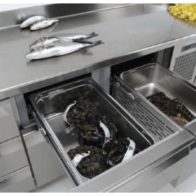 Table réfrigérée prof. 600 à 800 mm froid positif ou négatif avec ou sans groupe avec ou sans plan de travail - Coldline